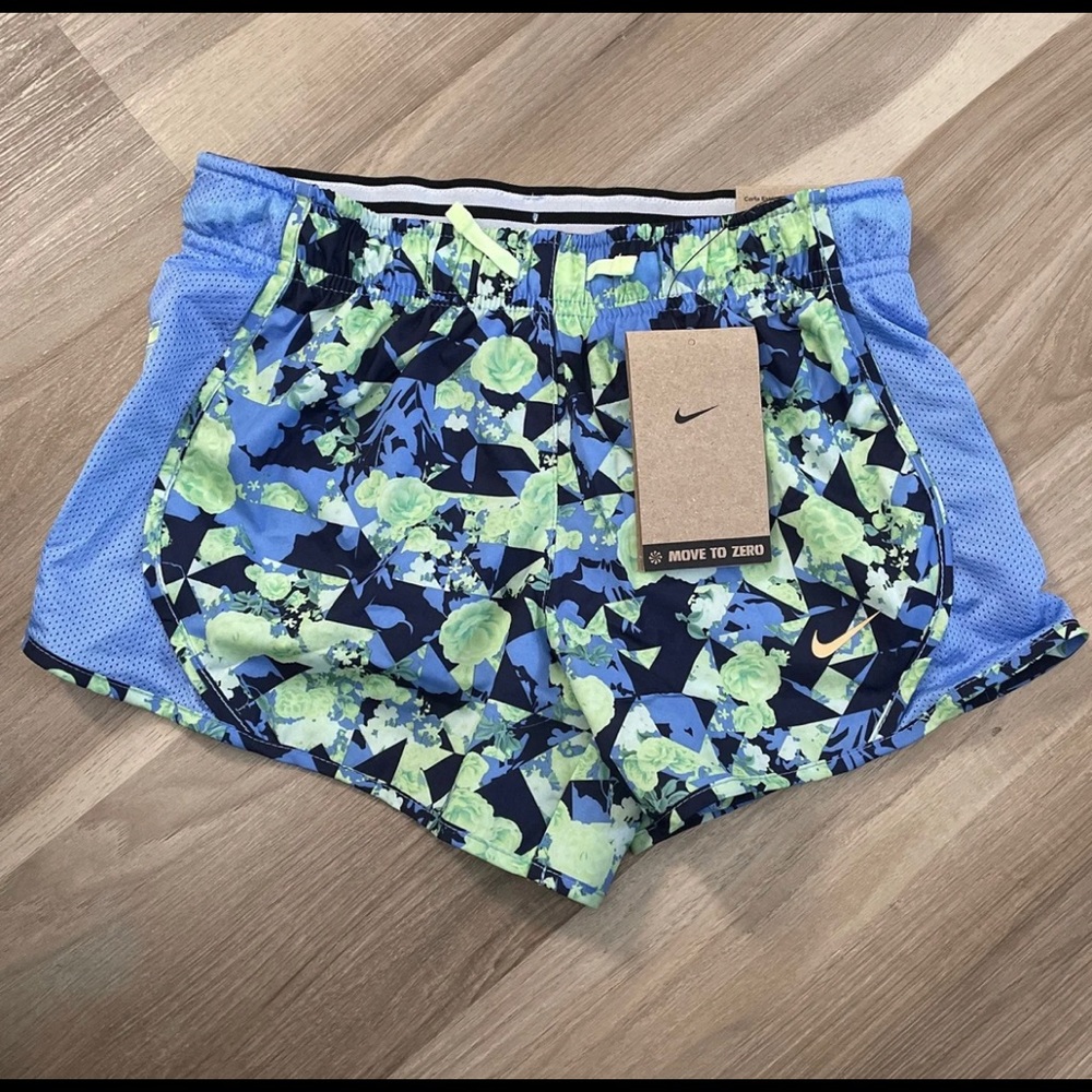 Girls Nike shorts